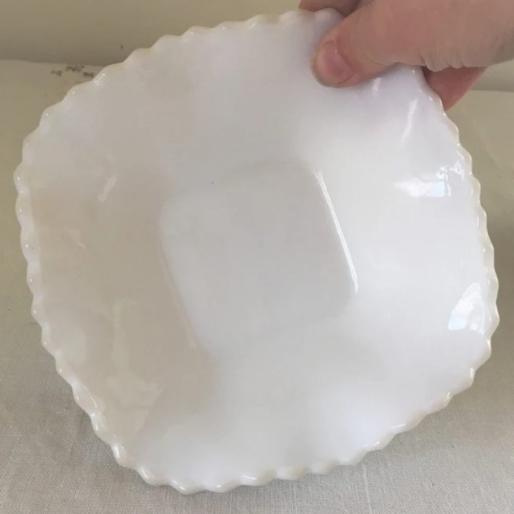 VINTAGE ANTIQUE Milk Glass Diamond Pattern Square Ruffled Bowl Dish - Picture 2 of 6